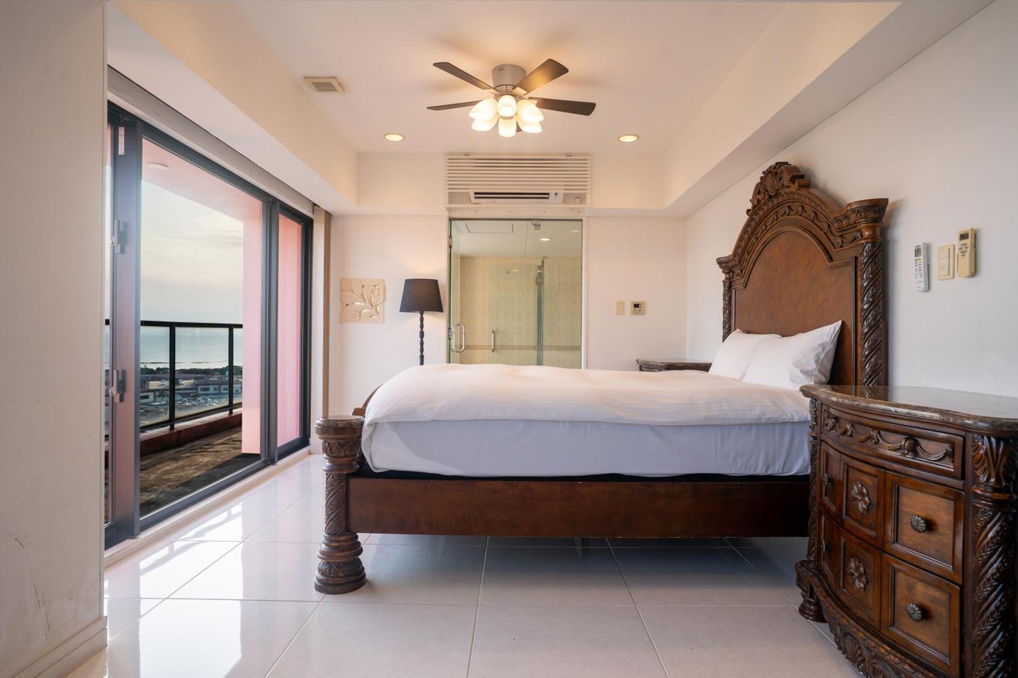 Royal Hotel Yomitan Luaran gambar